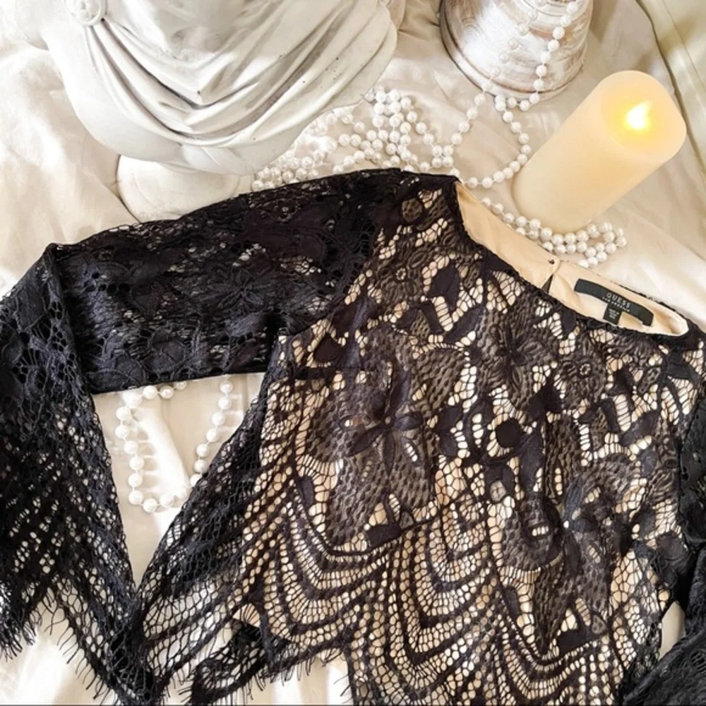 NWOT Guess Lace Cropped Top